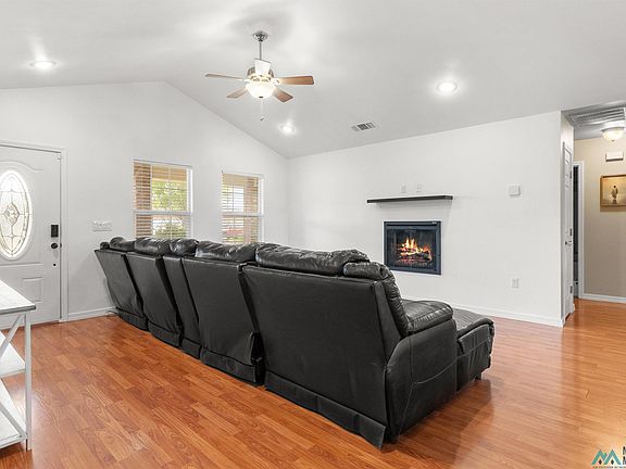 4th image of 2713 Fred Daugherty Ave