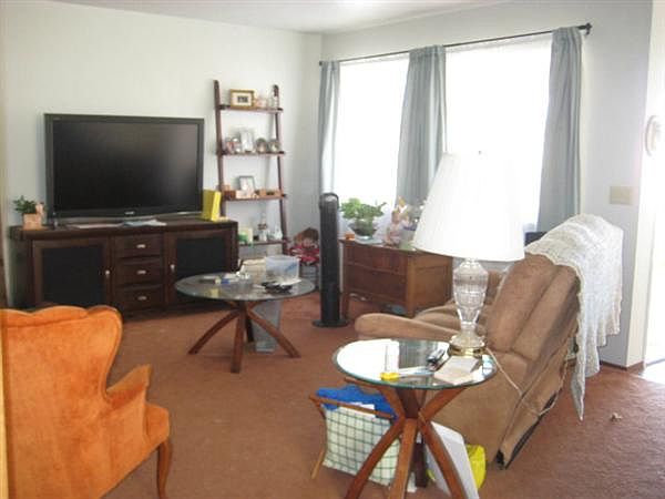 2nd image of 505 Cloudview Dr