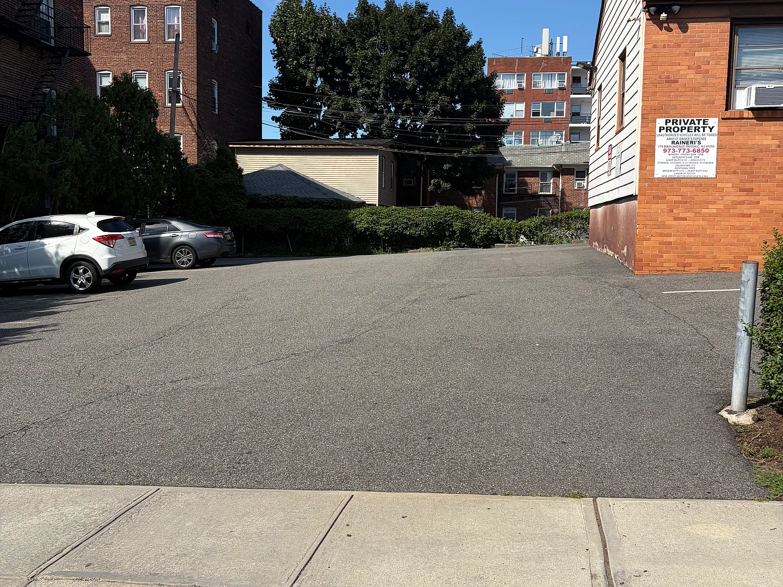 3 bed, $2,950 — Photo 2