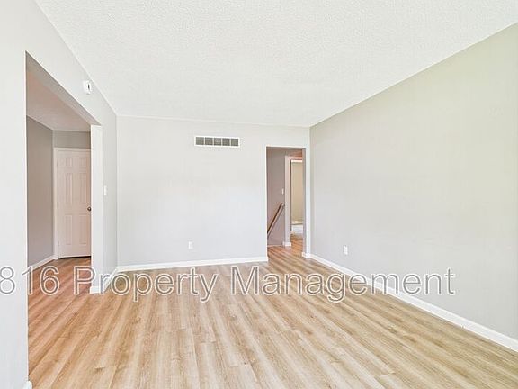 4th image of 11125-11127 E 84th Ter Unit 11125