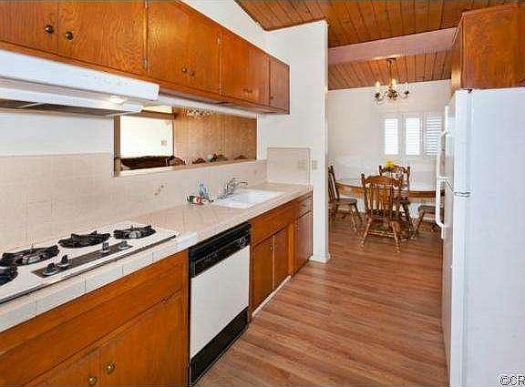 5th image of 2522 Langdale Ave