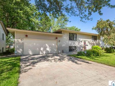 215 James Ave, Mankato, MN, 56001