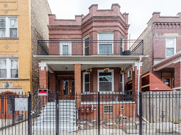 2nd image of 4341 N Sawyer Ave #1