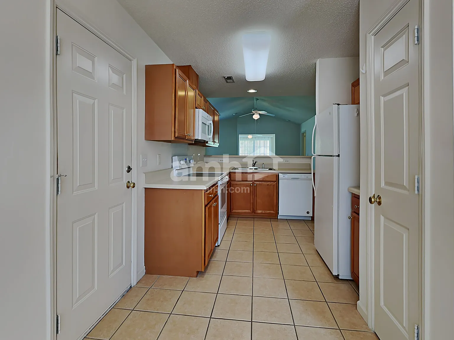 2 bed, 2.0 bath, 1250 sqft, $1,725 — Photo 3