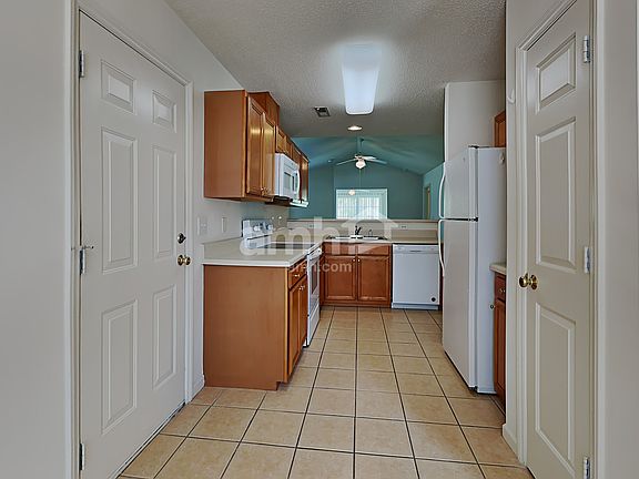 3rd image of 145 Bristol View Cir