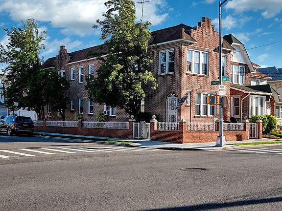 2nd image of 4324 Avenue