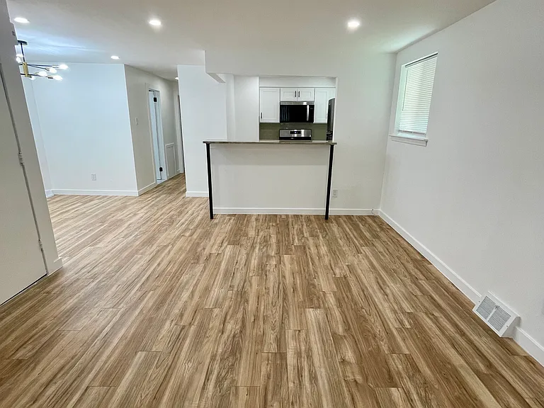 9405 Kirkwood Rd — Photo 13