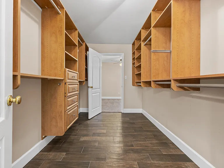 7005 Colony Park Dr — Photo 6