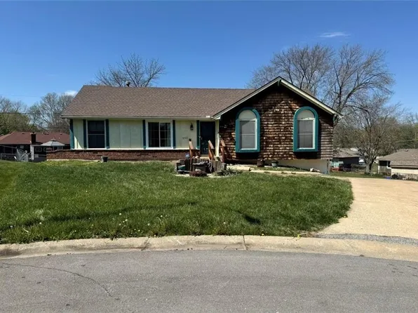 8922 Tennessee Ave, Kansas City, MO 64138