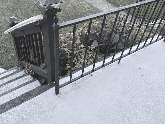 5th image of 815 E Cold Spring Ln