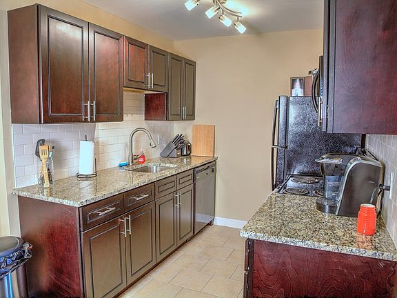 3rd image of 242 Claybine Dr
