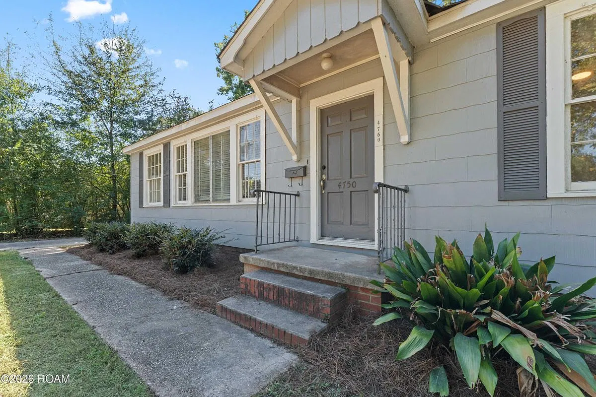 3 bed, 2.0 bath, 1462 sqft, $2,200 — Photo 4