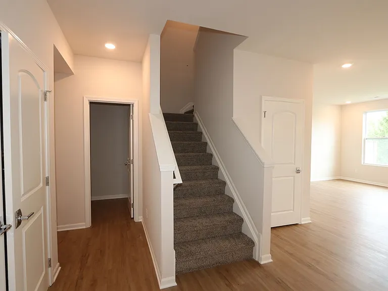 2405 Saltsprings Dr — Photo 10