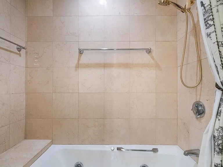 300 Boylston St #511 — Photo 13