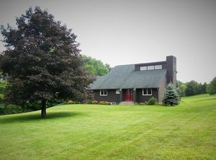 205 Podunk Rd, Sturbridge, MA 01566