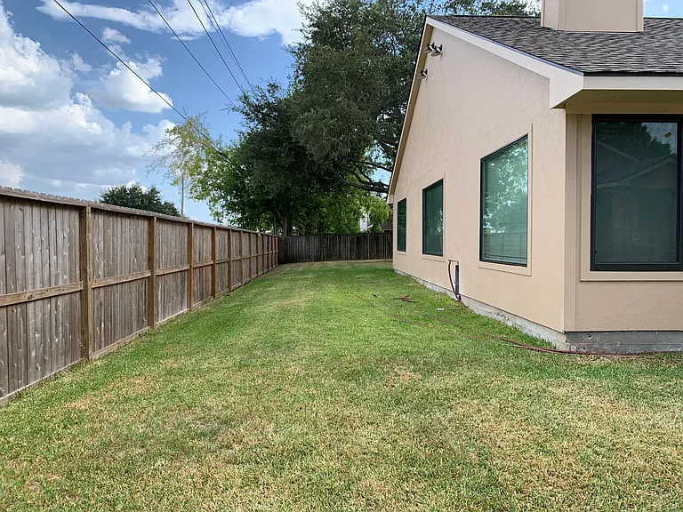 Heathersage Dr — Photo 4