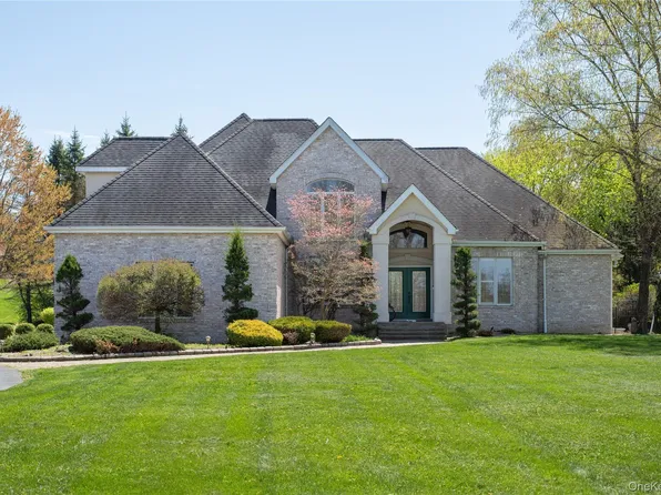 59 Wintergreen Place, Hopewell Junction, NY 12533