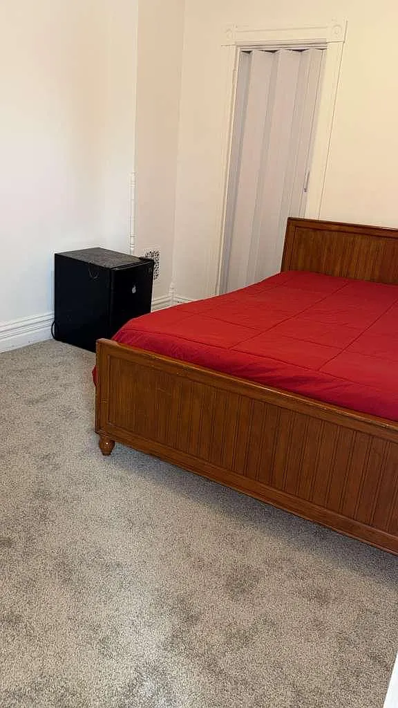 2 bed, 1.5 bath, 258 sqft, $700 — Photo 1