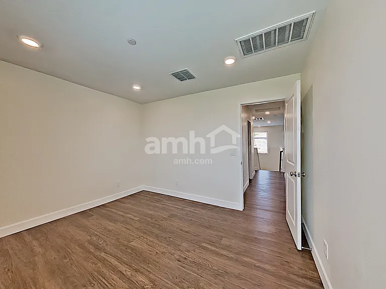 12502 N 60th Ave — Photo 12