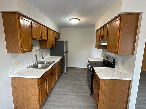 3rd image of 1833 Woodvine St APT 10