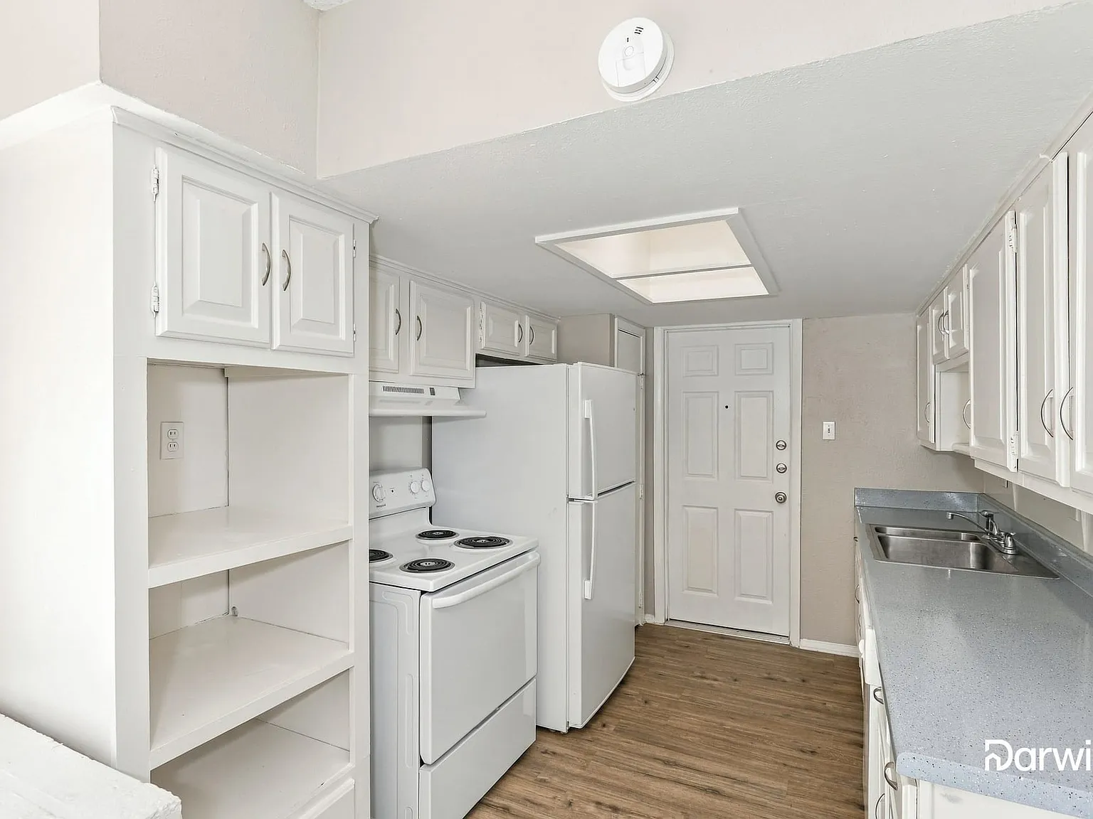 3 bed, 1.5 bath, 1392 sqft, $1,675 — Photo 3