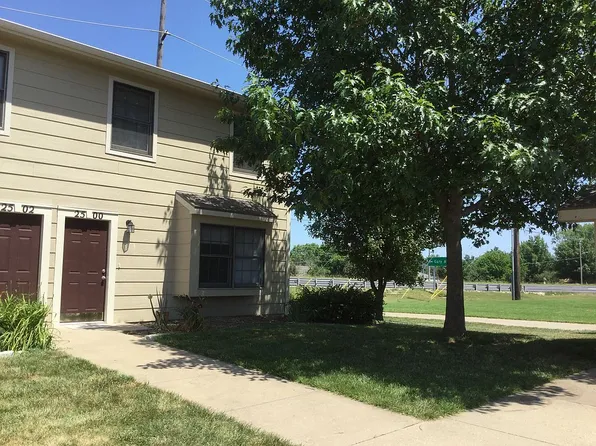 2500 Candle Crest Cir, Manhattan, KS 66503