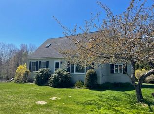 7 Buttercup Ln, Sanbornville, NH 03872
