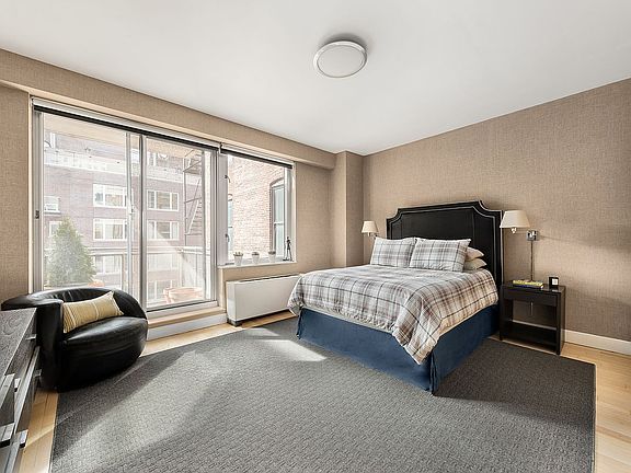4th image of 148 22nd St Unit 12