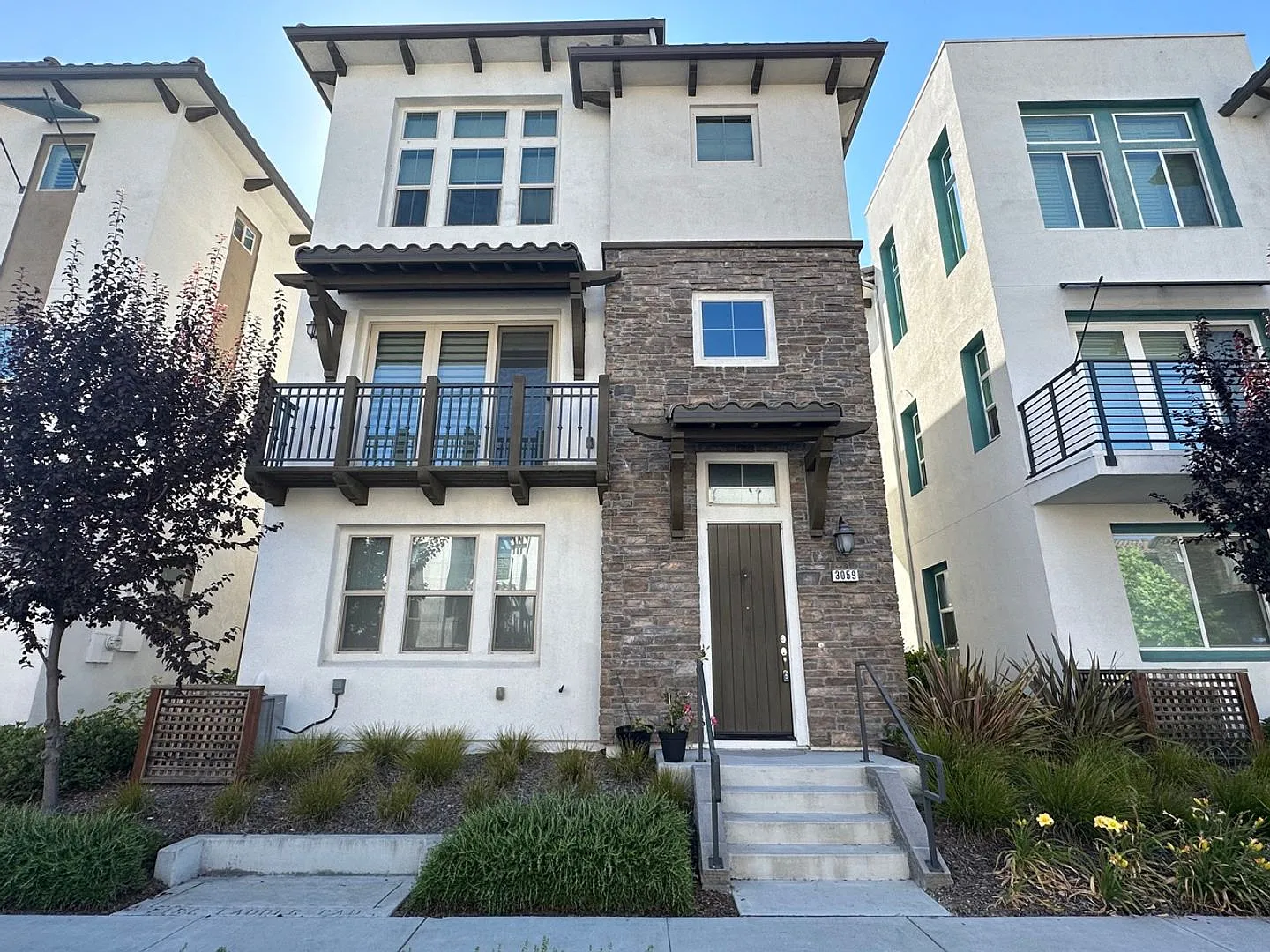 Immaculate + Luxurious Recently Built 3.5 Bath Communications Hill Home! — Photo 1