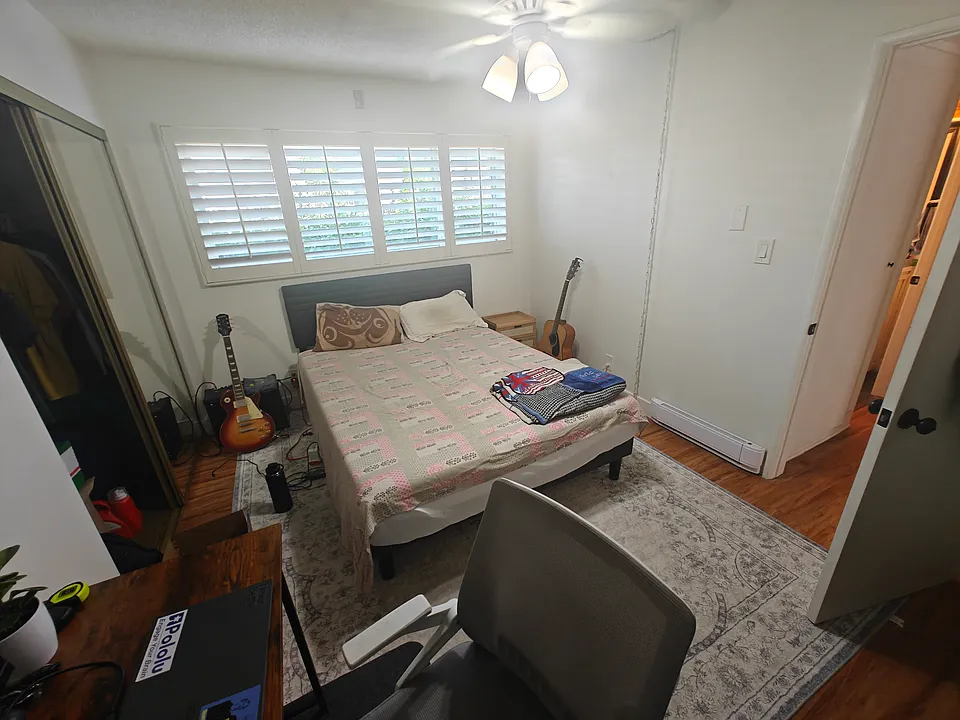 2940 W Carson St
