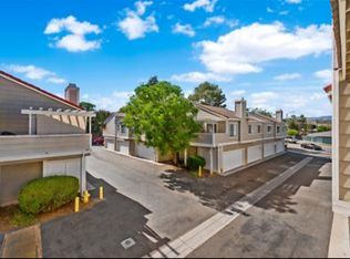 31371 The Old Rd UNIT F, Castaic, CA 91384