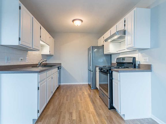 2nd image of 620 Mallard Ct APT D2