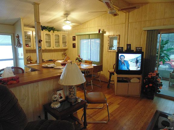 LIVING/DINING