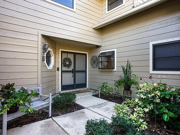 5th image of 2856 Berwick Dr