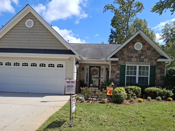 1513 Langdon Village Dr, Clemmons, NC 27012