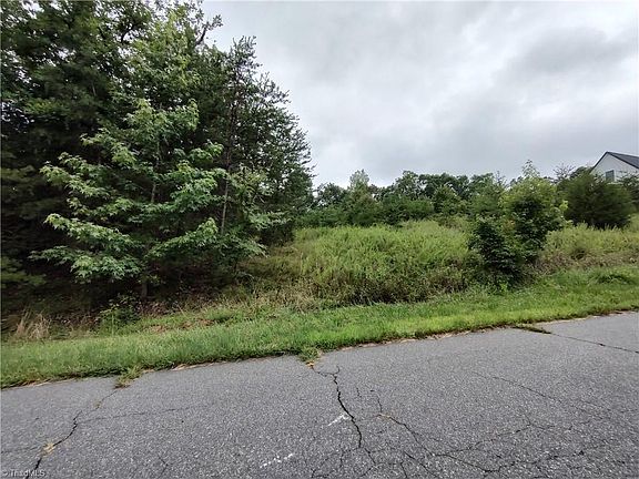 4th image of 190 Gleneagle Dr #55