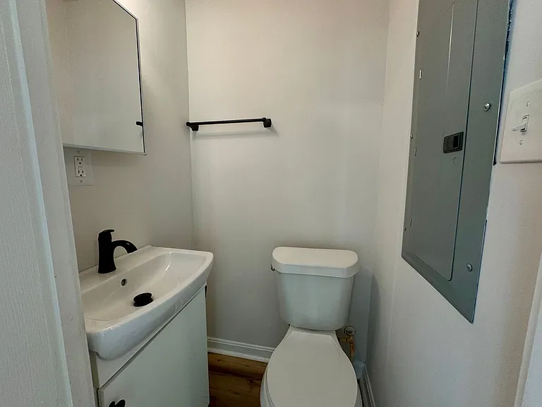 183 Ogburn Dr — Photo 4