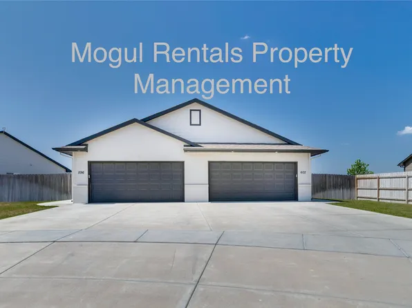 592 E Martens Dr, Goddard, KS 67052