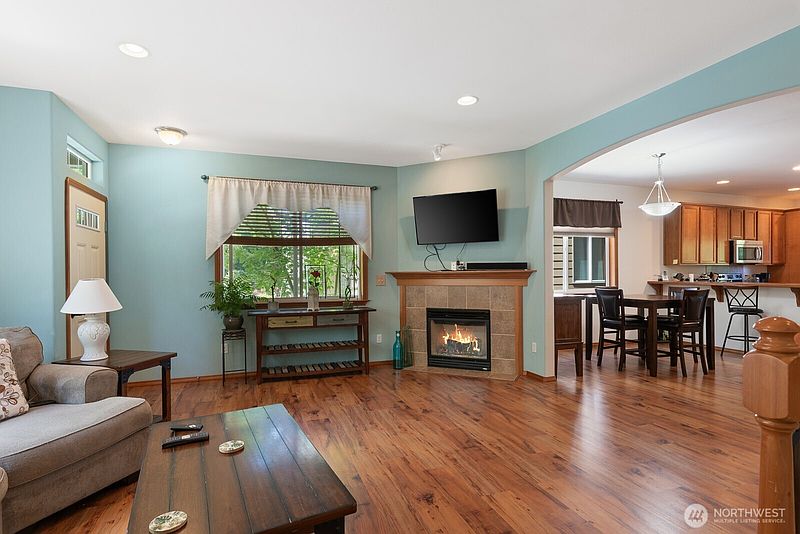 4th image of 509 E Division Street #A