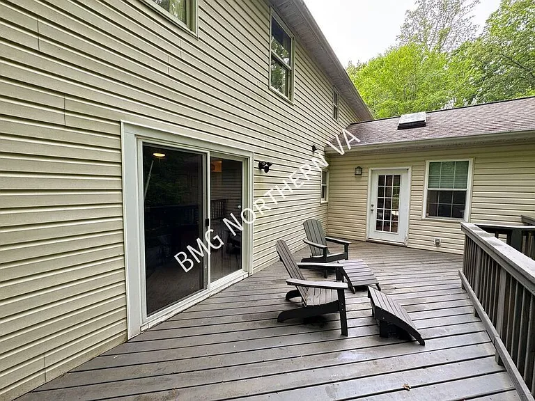 4800 Occoquan Overlook — Photo 49