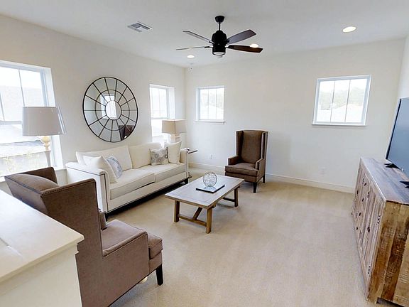 Weslyn Park - Emory Interior Image 3