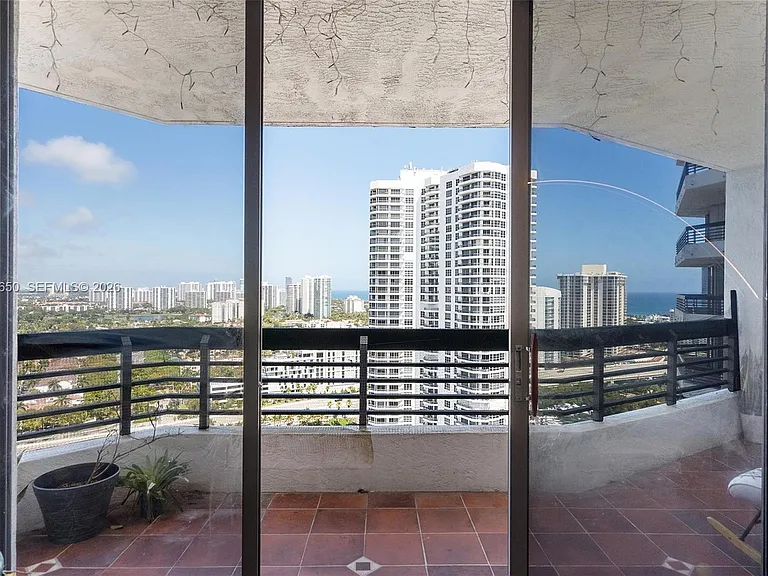 3530 Mystic Pointe Dr #2907 — Photo 30