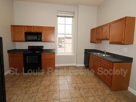 2nd image of 7401 S Broadway #C