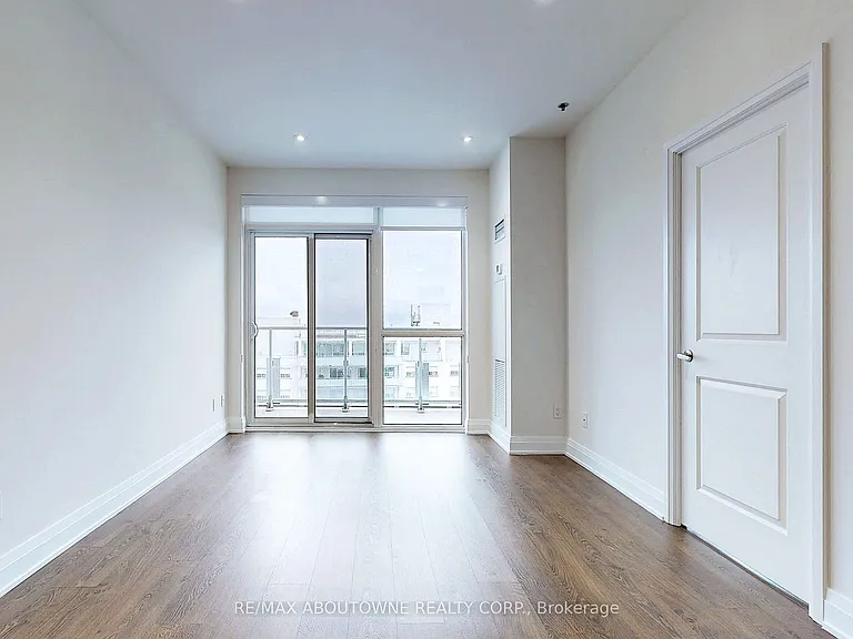 55 Speers Rd #1007 — Photo 6