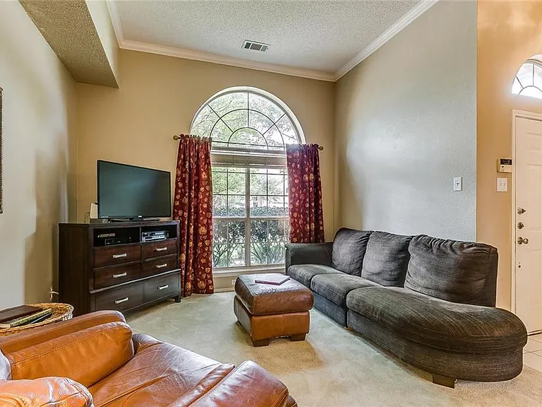 3504 Castlewood Ct — Photo 7