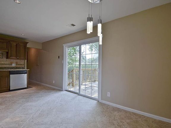 3rd image of 3716 Cardinal Ln