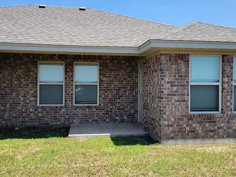117 E Valley Dr — Photo 22