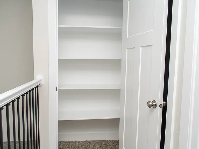 396 N 100 W #1 — Photo 14