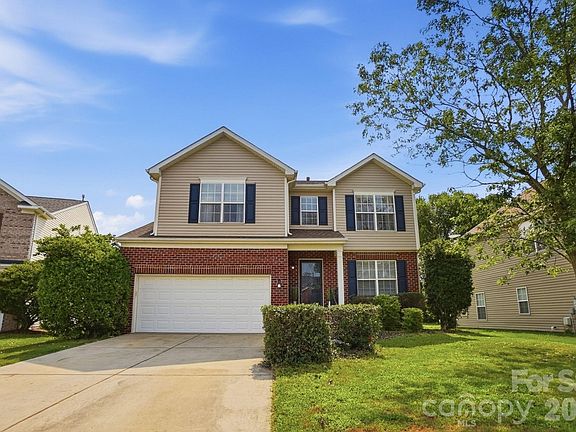 3rd image of 3104 Broad Plum Ln