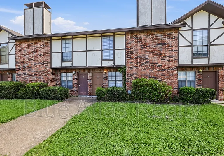 2713 Wimbledon Ct #C — Photo 21